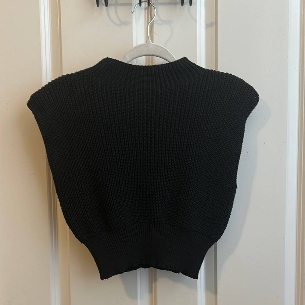 Black Knit Sleeveless Sweater Vest